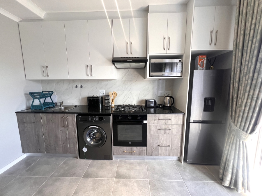 To Let 1 Bedroom Property for Rent in Table View Western Cape